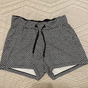 Lululemon shorts!